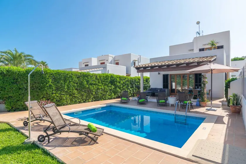 Familienfreundliche schöne Villa mit Garten, Terrasse und Grill | Neben dem Strand - Image 1