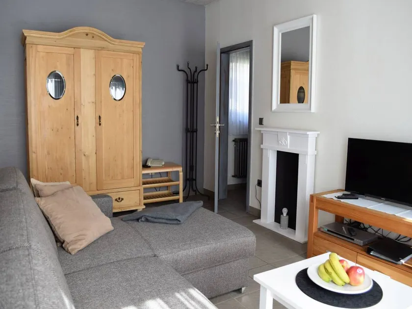 Family-oriented charming holiday apartment with garden, terrace & barbeque | Garden view | Suitable for remote work | Pets are welcome - Image 1