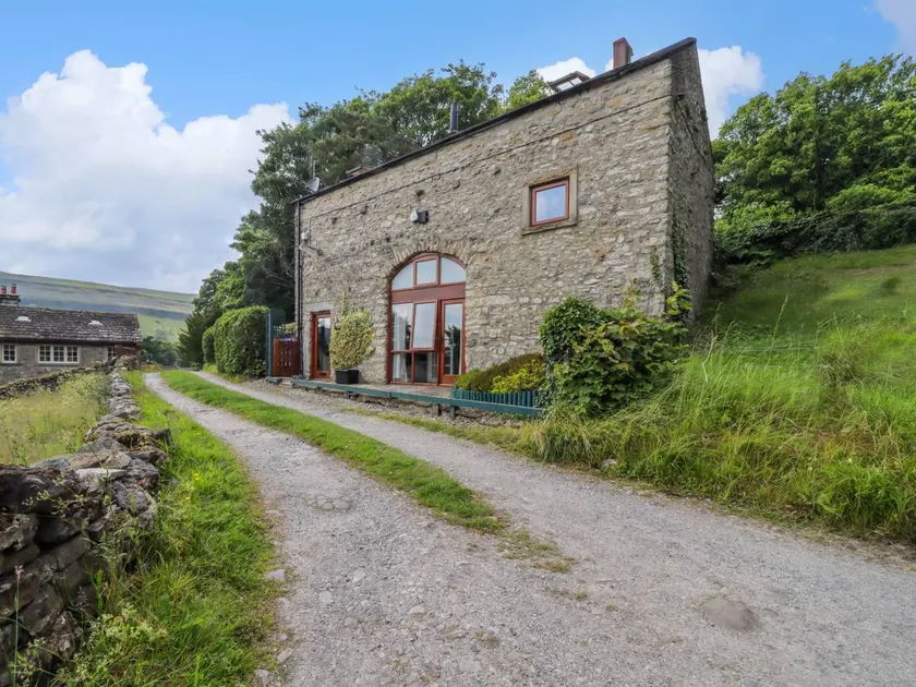 Cottage with garden - Image 1