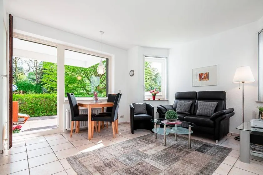 Fully equipped pleasant holiday apartment with terrace & garden | Beach nearby - Image 1