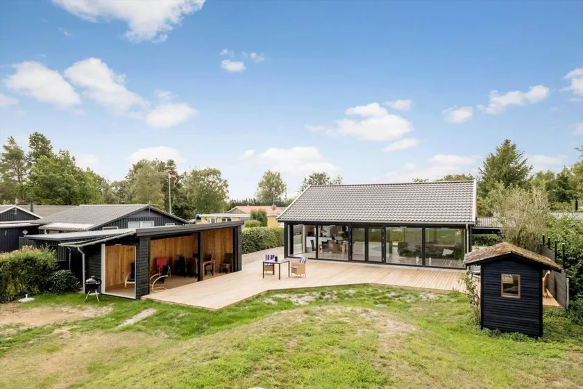 Fully equipped wonderful house with hot tub, barbecue & terrace | Pets allowed - Image 1