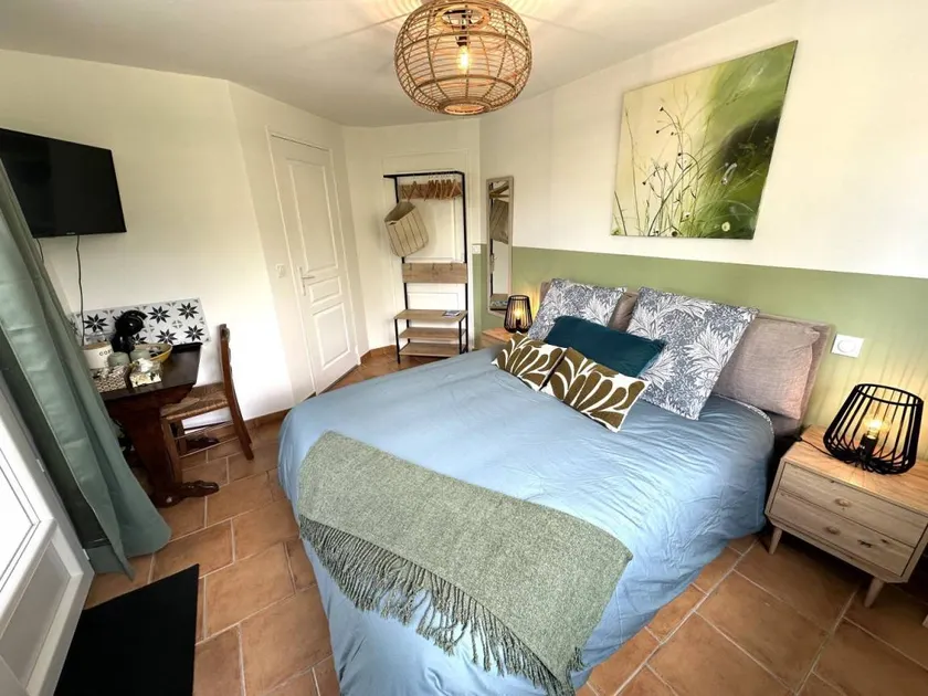 B&B with terrace & garden - Image 1