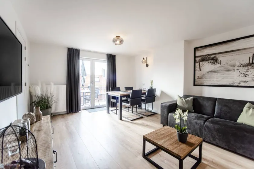 Flat | Close to the beach - Image 1