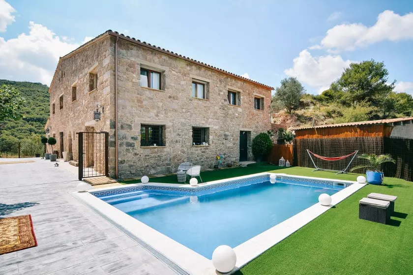 Grande villa adaptée aux familles avec barbecue, piscine privée et terrasse | Avec animaux bienvenus - Image 1