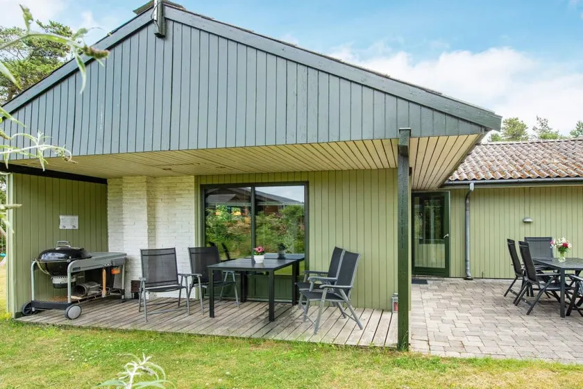 House with terrace, barbecue & garden - Image 1