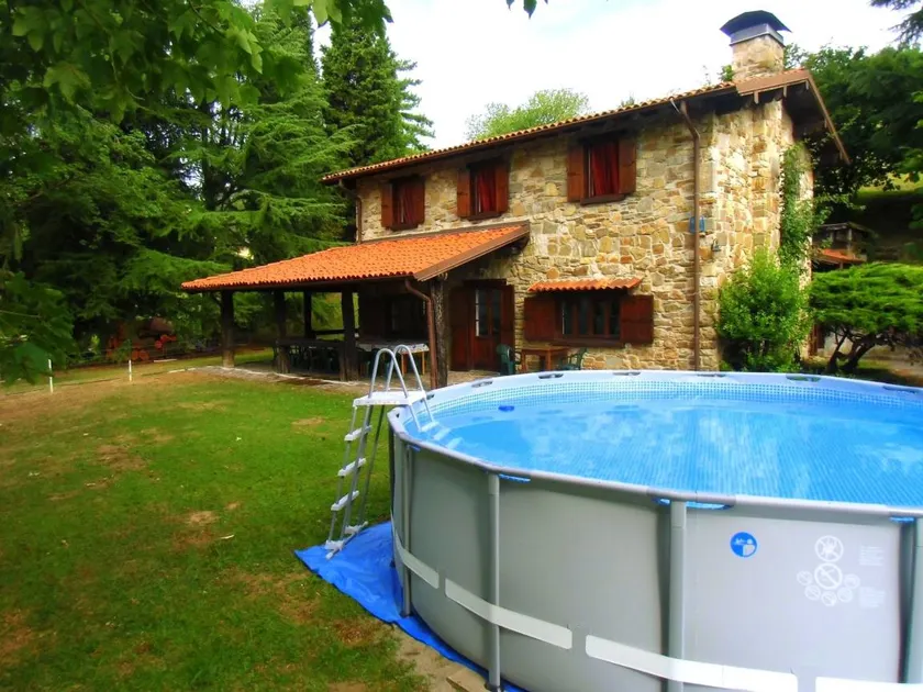 Magnifico appartamento con giardino, piscina privata e griglia - Image 1