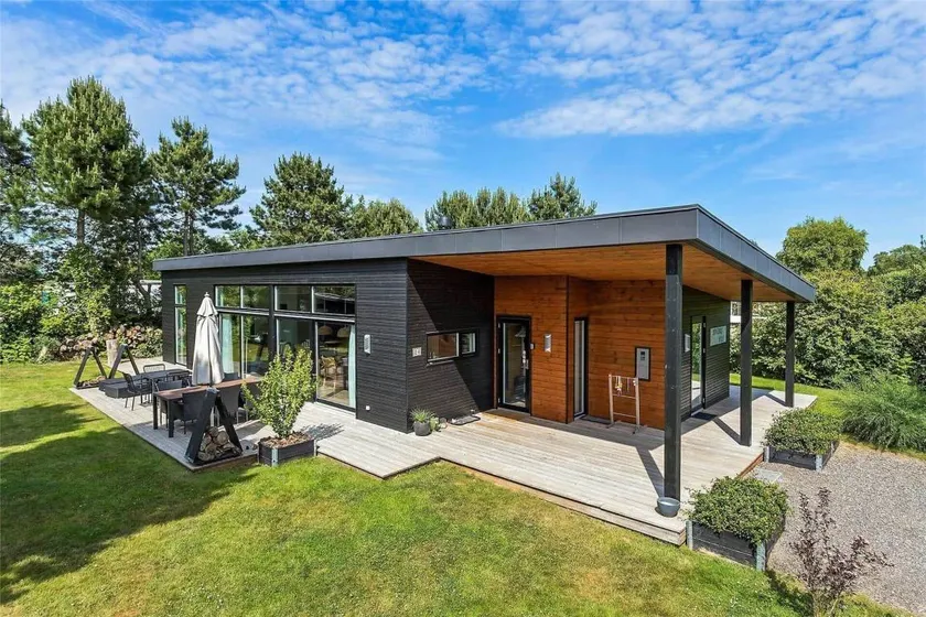 House with terrace, sauna & jacuzzi - Image 1