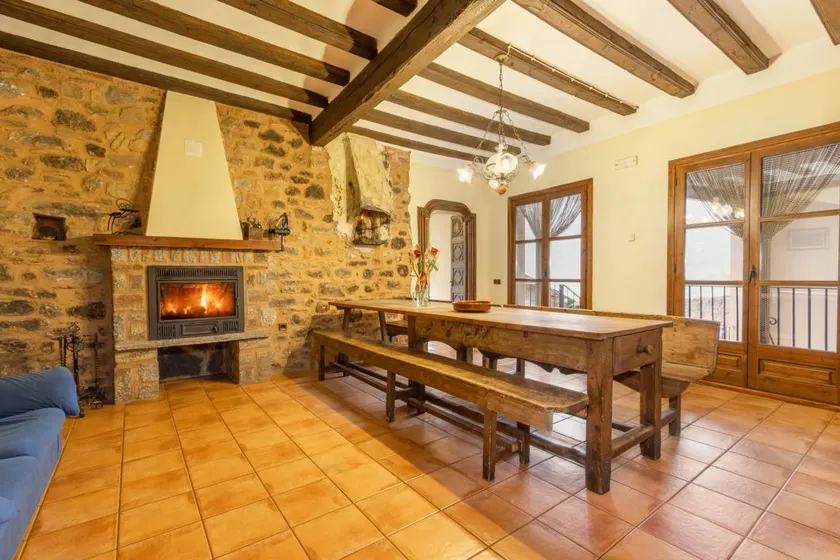 Family-friendly house with BBQ, garden & terrace | River view | Perfect for remote work | Pet-friendly - Image 1