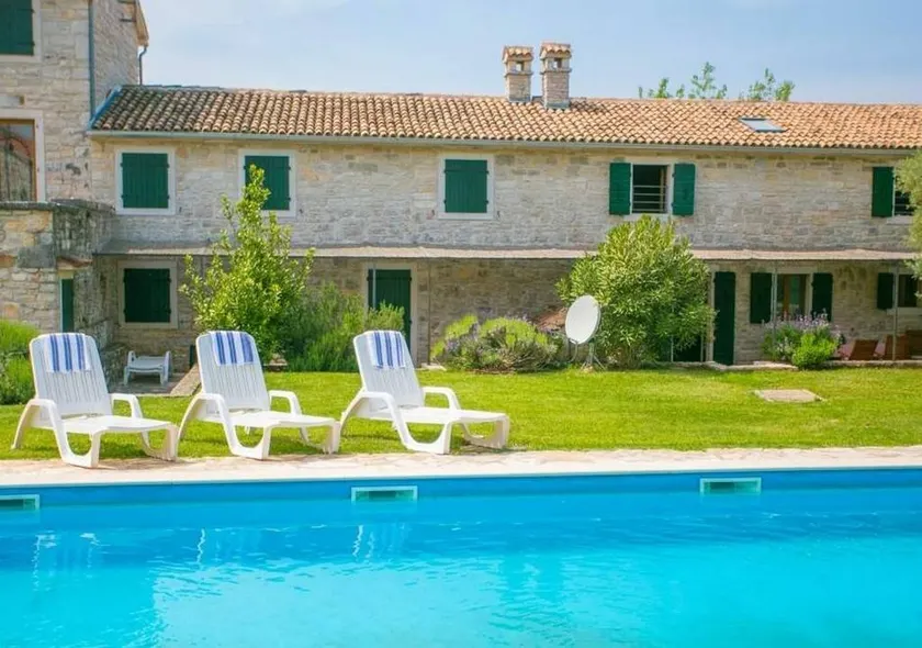 Beautiful holiday Apartment surrounded with a Stone wall with Pool and Garden - Image 1