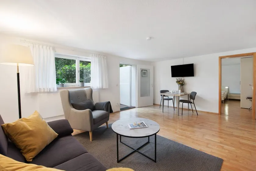 Lake Constance Bungalow – 'Souterrain' Apartment with Private Terrace, Shared Garden & Wi-Fi - Image 1
