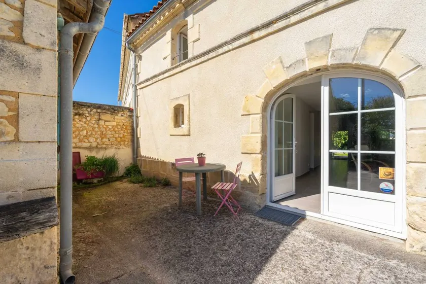 Family-oriented lovely cottage with terrace, barbeque & garden | Garden view | Pets allowed - Image 1