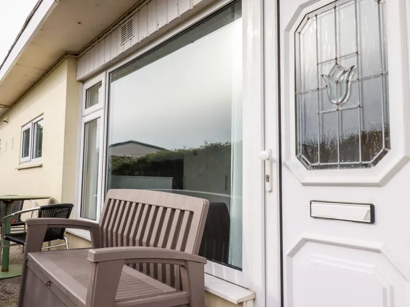 Cottage with garden | Beach view | Close to the beach | Pets are welcome - Image 1