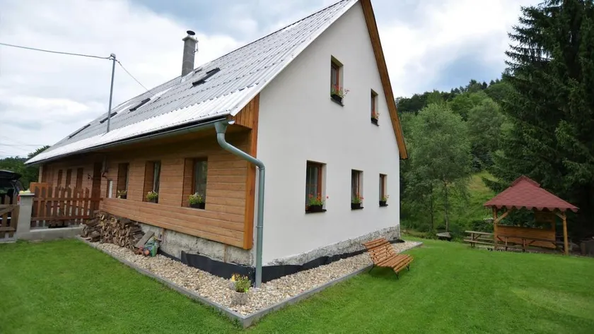 House with terrace, garden & sauna - Image 1