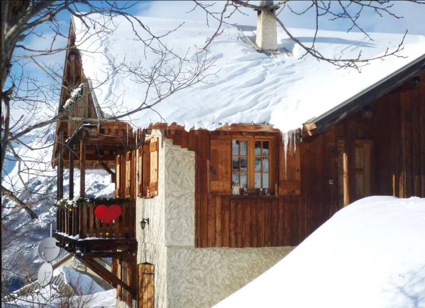 Chalet with sauna, barbecue & terrace | Mountain view - Image 1