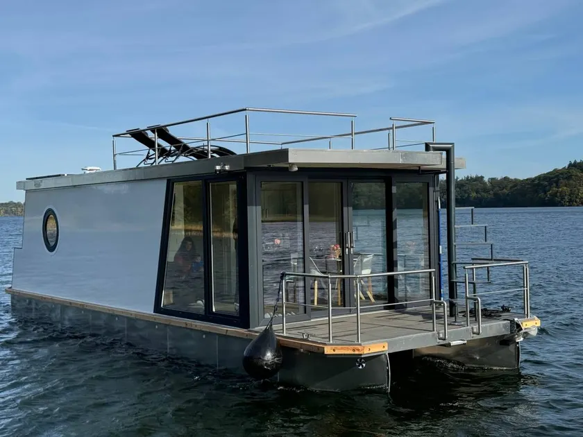 Seahome Pape - Image 1