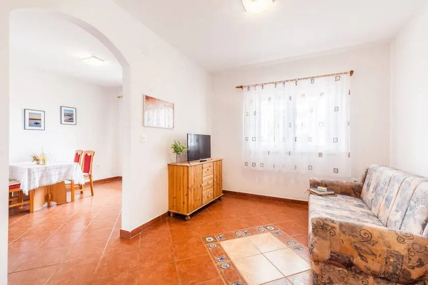 Holiday apartment with terrace & barbecue - Image 1
