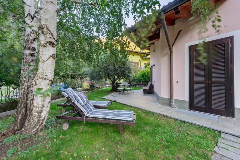 Apartment 'Casa Vacanze Villatanya - Cir 0014' with Mountain View, Shared Garden and Wi-Fi - Image 1