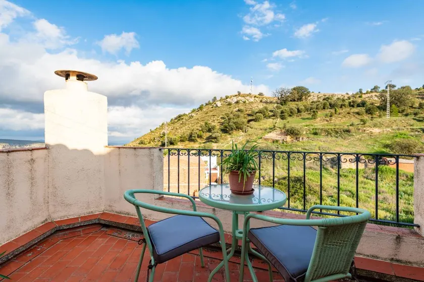 House with terrace & barbeque | Mountain view | Suitable for remote work - Image 1