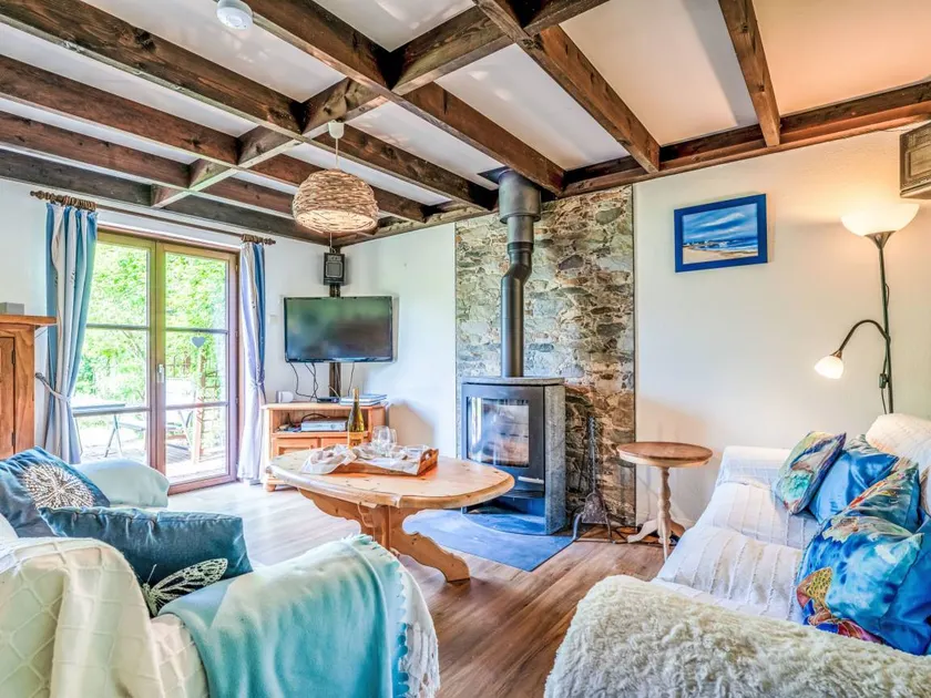 Holiday home with heated pool, garden & terrace - Image 1