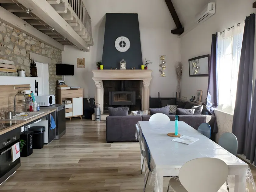 Cottage with terrace, garden & heated pool | City view - Image 1