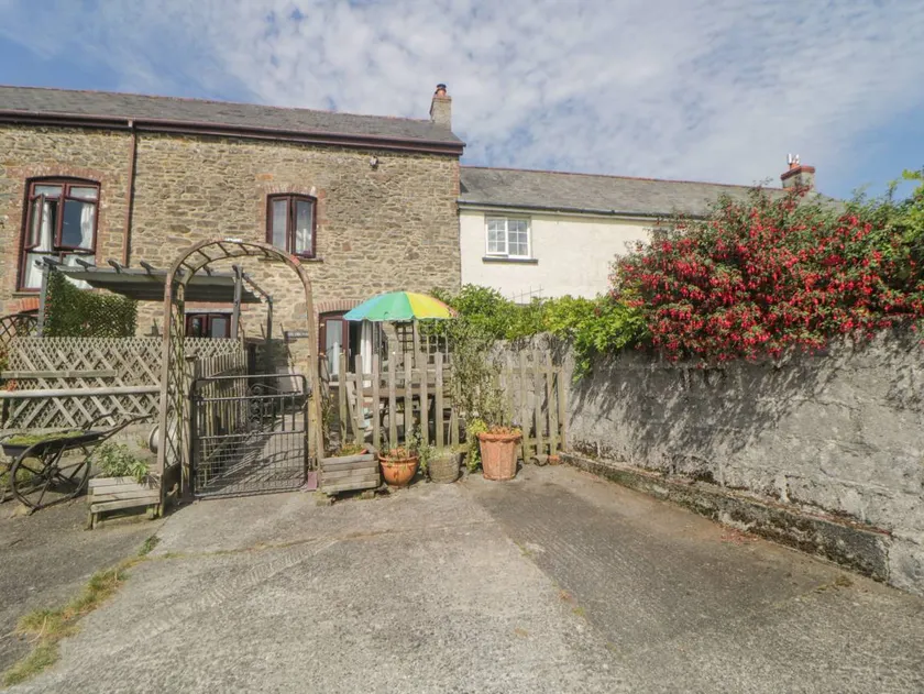 Cottage with garden & jacuzzi - Image 1