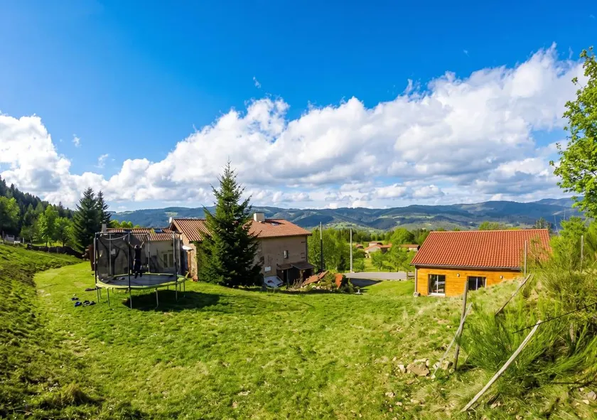 House with garden & sauna | Garden view - Image 1