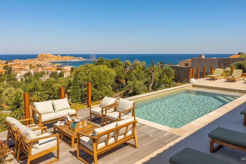 Villa conviviale et familiale avec jardin, terrasse et piscine privée | Vue plage - Image 1