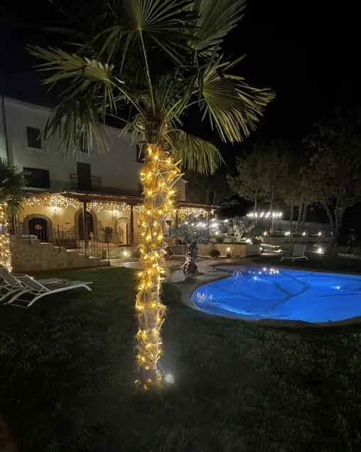 Villa with sauna, BBQ & hot tub - Image 1