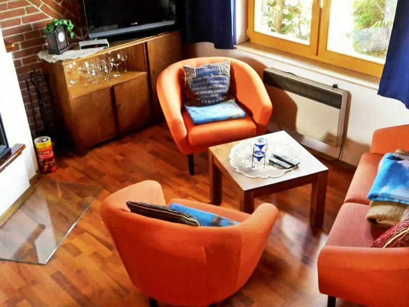 Merveilleuse maison adaptée aux familles avec terrasse, sauna et jardin - Image 1