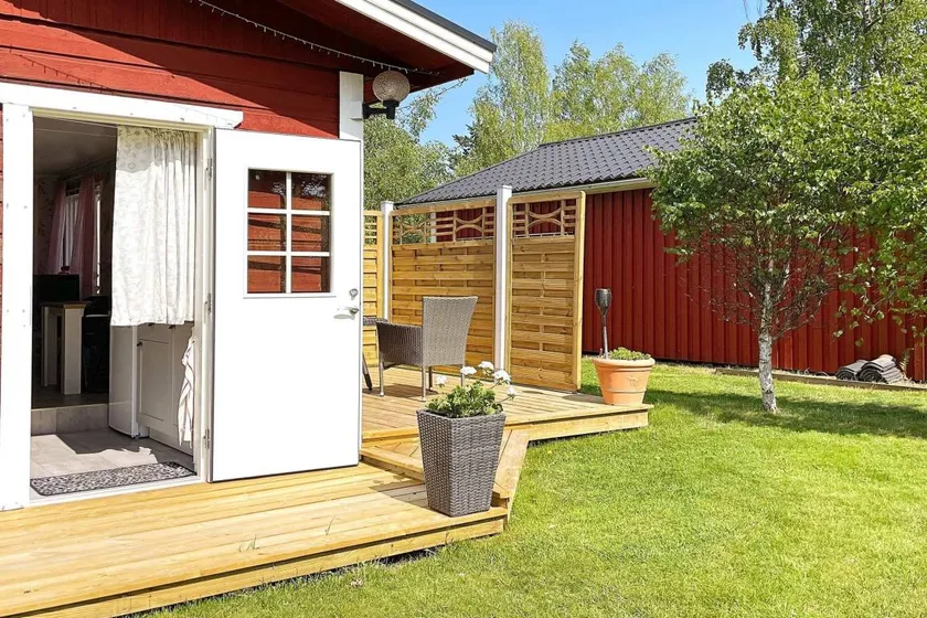 House with garden & barbeque - Image 1