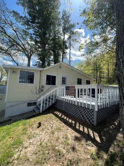 Holiday home with barbecue - Image 1