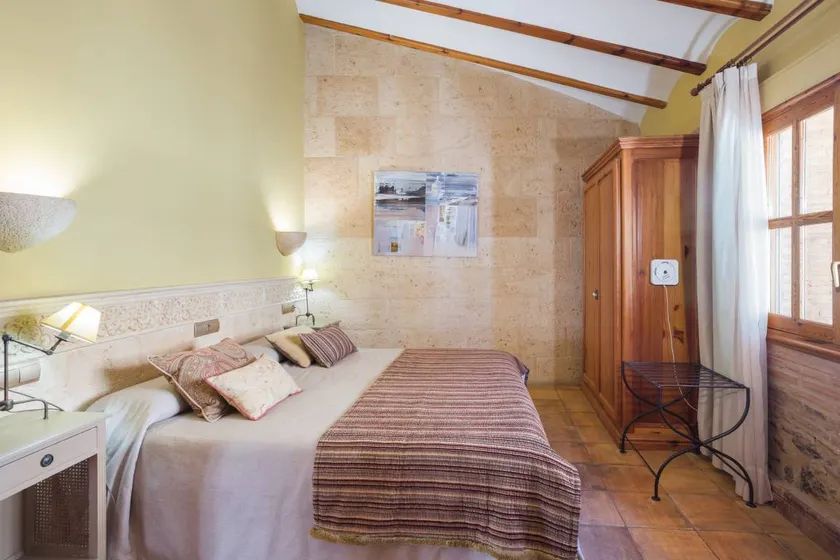 Apartment 'Habitacion Doble' with Private Terrace, Wi-Fi and Air Conditioning - Image 1