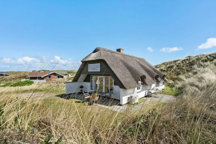 Holiday home with terrace & BBQ | Pets are welcome - Image 1