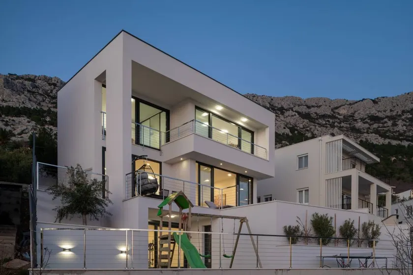 Spacieuse villa conviviale et familiale avec jardin, piscine privée et barbecue | Vue sur l'eau | Plage à proximité | Avec animaux admis - Image 1
