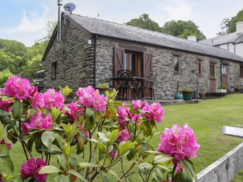 Children-friendly lovely cottage with garden | Beach view - Image 1