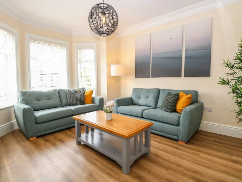 Family-oriented cottage with garden | Close to the beach | Pets allowed - Image 1