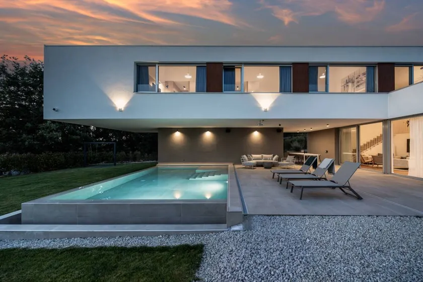 Fully equipped spacious villa with terrace, BBQ & private pool | Nature view - Image 1