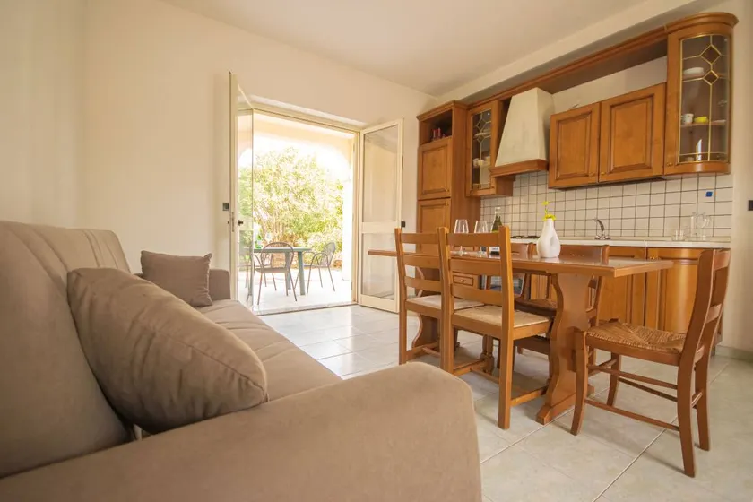Flat with garden, BBQ & terrace | Garden view - Image 1