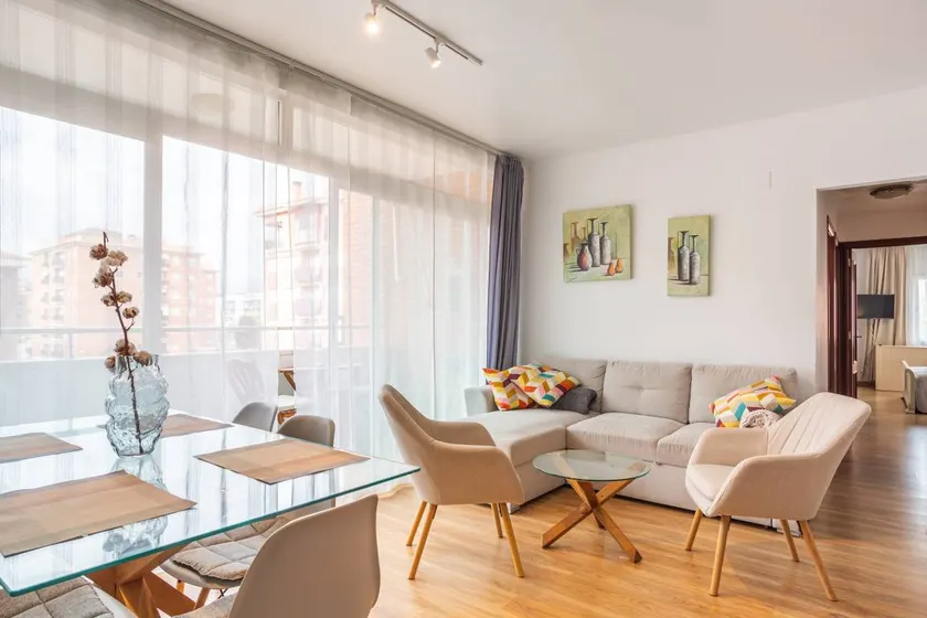 Apartment with terrace, garden & pool - Image 1