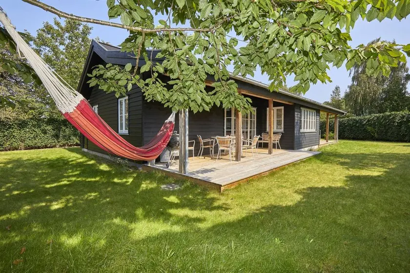 Fully equipped house with barbecue, garden & terrace | Pet-friendly - Image 1