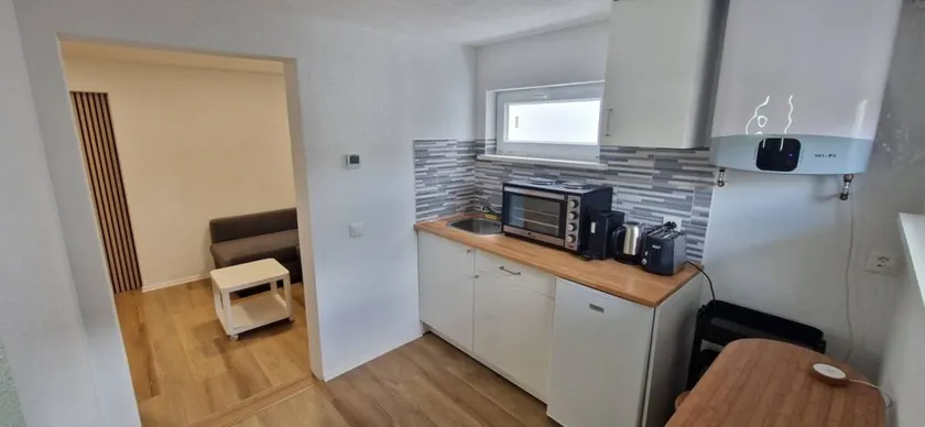 House | City view - Image 1
