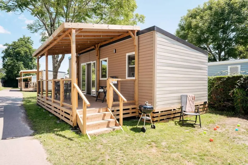 Mobil home avec piscine chauffée, jacuzzi et barbecue | Avec animaux admis - Image 1