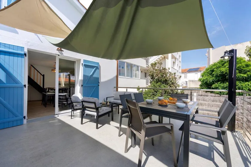 Family-friendly pleasant holiday home with BBQ & terrace | Beach nearby | Pets allowed - Image 1