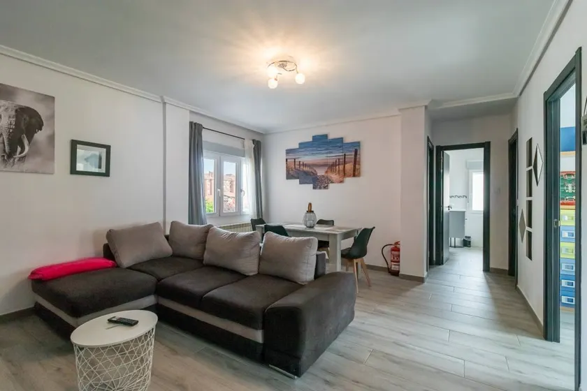 'Sol Luxury Central' Apartment with Balcony and Wi-Fi - Image 1