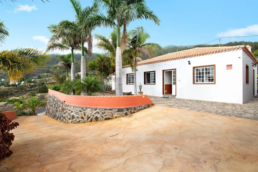 Ferienhaus mit Garten und Grill | Meerblick - Image 1