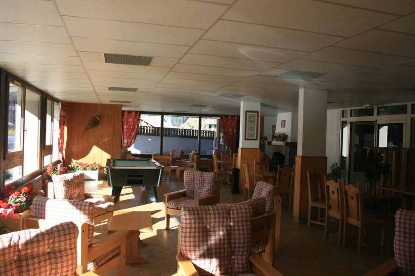 Pleasant studio with terrace | Mountain view | Next to the ski - Image 1