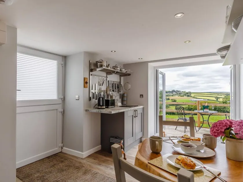 Fully equipped beautiful cottage with garden & barbeque | Pet-friendly - Image 1