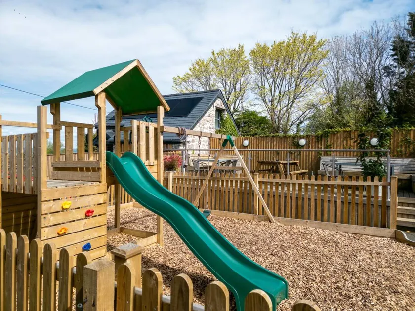 Child-friendly lovely cottage with fast internet | Pet-friendly - Image 1