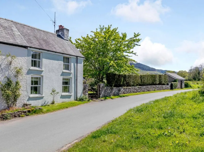 Cottage with garden | Pet-friendly - Image 1