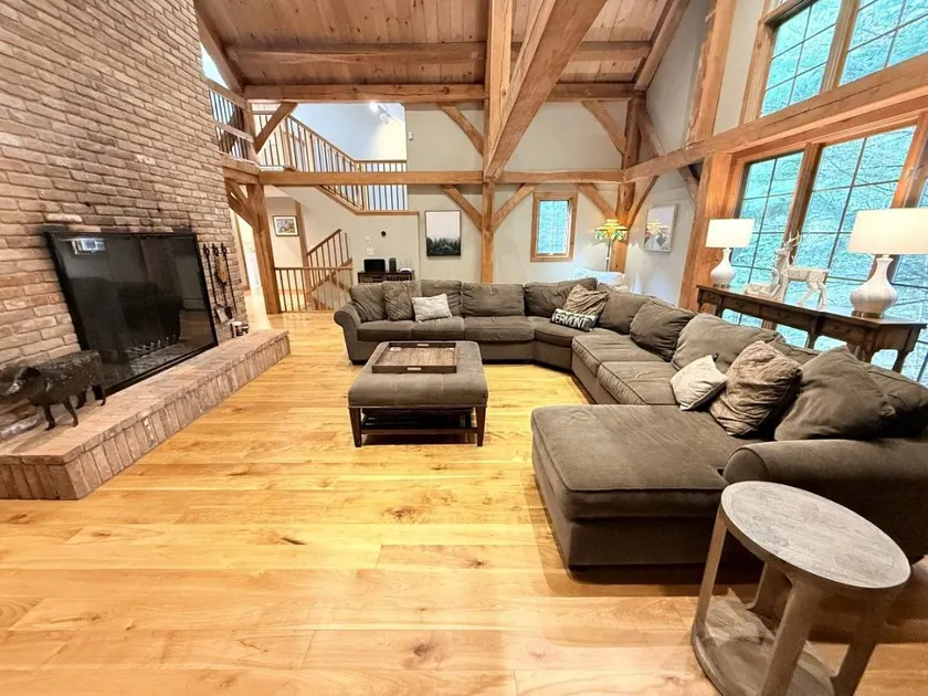Mountain Retreat with Stone Fireplace & Game Room Near Stratton, Magic Mountain & Bromley Mountain, - Image 1